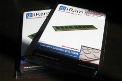iRamの4GBチップを2つ購入。